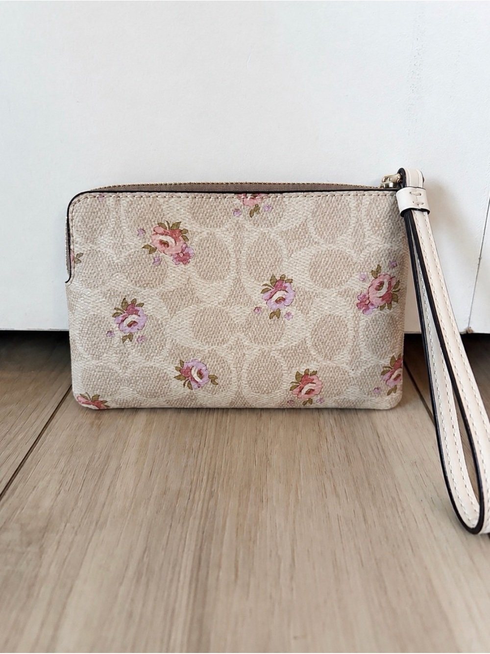 Coach Corner Zip Wristlet Signature Canvas Floral Pink Cream - Picture 4 of 6